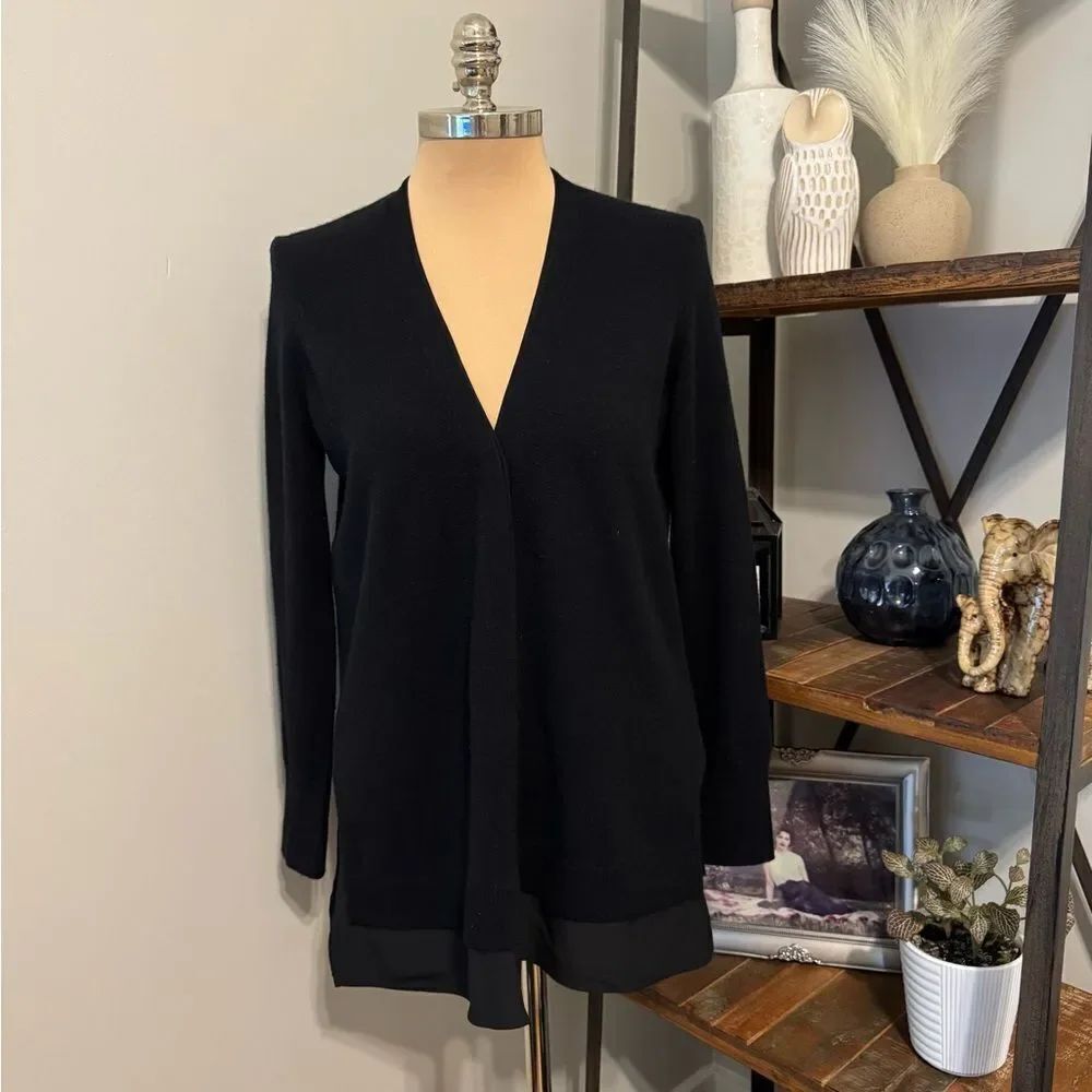 Vince Button Front Cardigan Womens Cashmere Wool SZ SM Silk Bottom Quiet Luxury